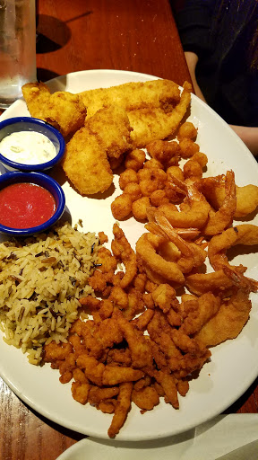 Seafood Restaurant «Red Lobster», reviews and photos, 2283 W March Ln, Stockton, CA 95207, USA