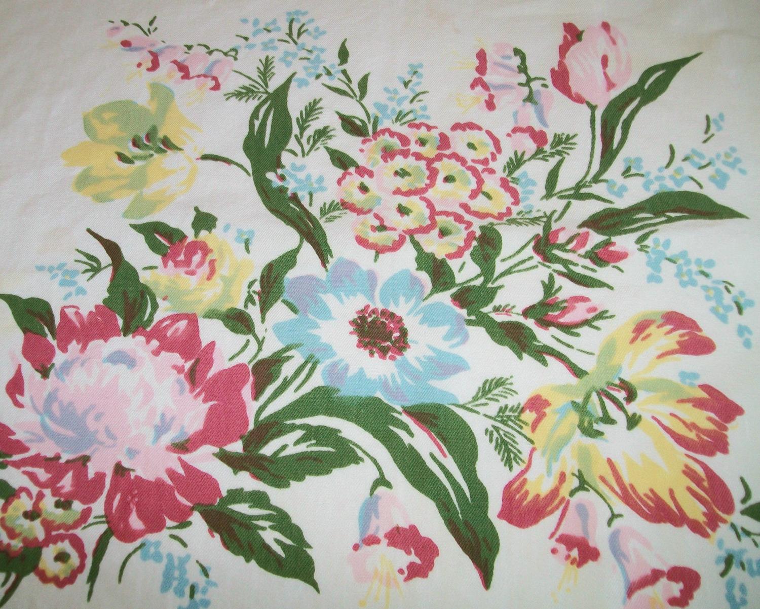 SALE - Vintage tablecloth