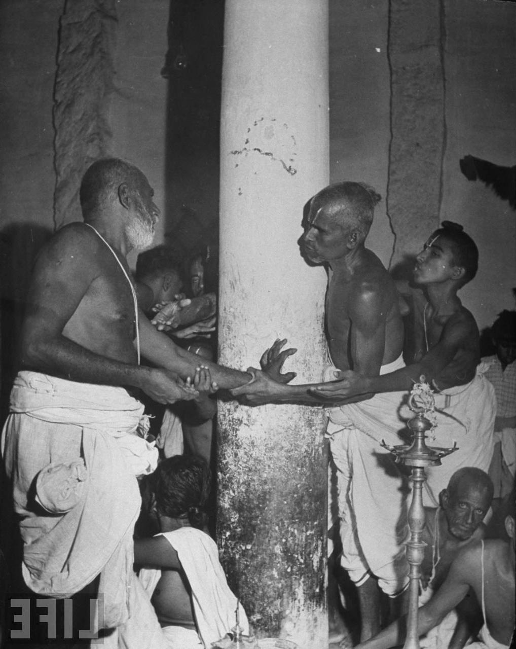 caste wedding receiving a