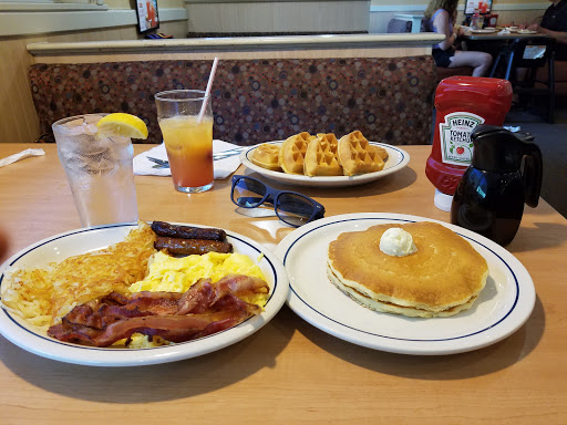 Restaurant «IHOP», reviews and photos, 486 Boston Post Rd, Orange, CT 06477, USA