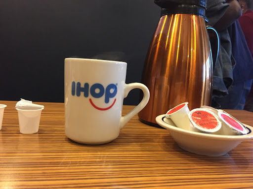 Restaurant «IHOP», reviews and photos, 100 Asbury Ave, Evanston, IL 60202, USA