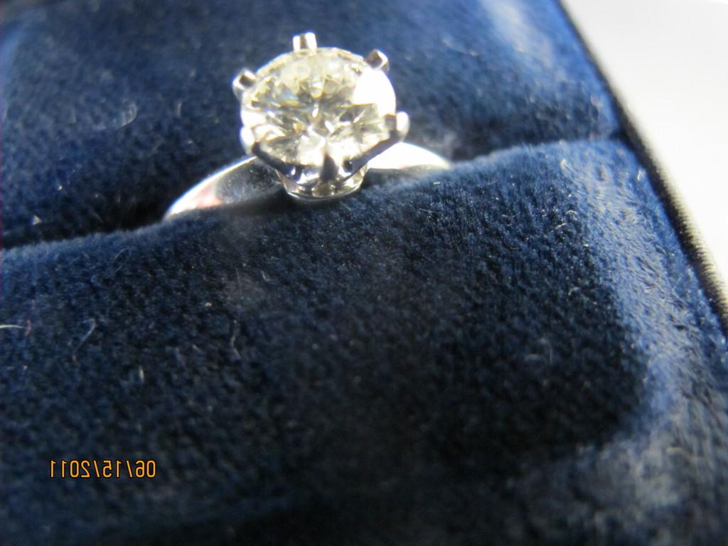 Platinum Wedding Ring NEW
