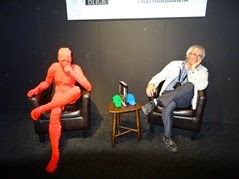 2015.05.17-015 Red Guy Sitting et Didier