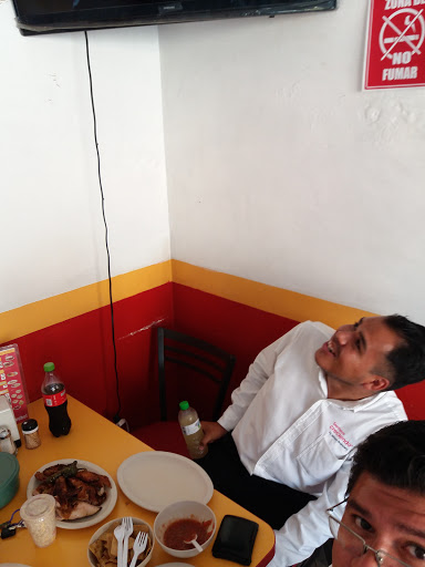 Súper Pollo Coloso, Calle Niños Héroes 85, Tamazula de Gordiano, Tamazula, 49650 Jal., México, Restaurante especializado en pollo | JAL