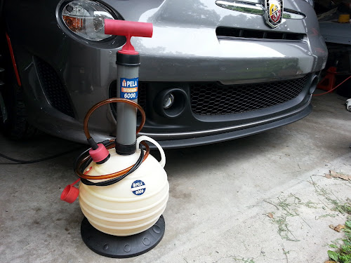 Fiat 500 Abarth and Pela oil extractor