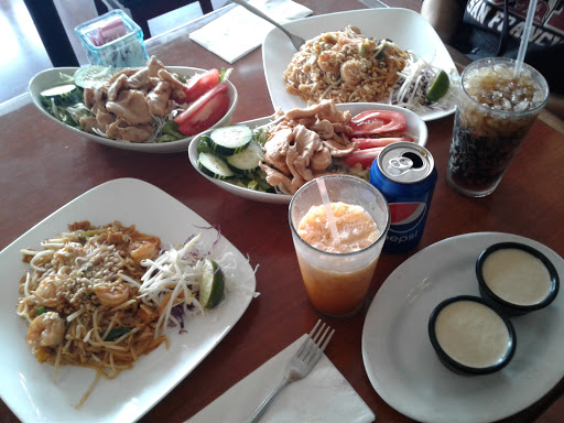 Cafe «Thai Cafe», reviews and photos, 614 N Central Ave, Tracy, CA 95376, USA