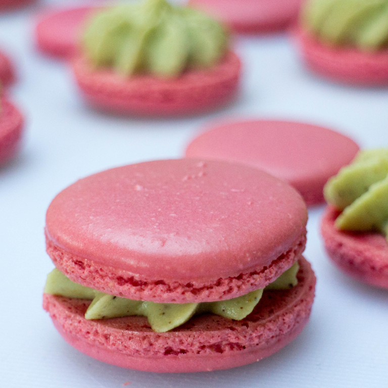 [French%2520meringue%2520macaron%2520recpienotext%255B3%255D.png]