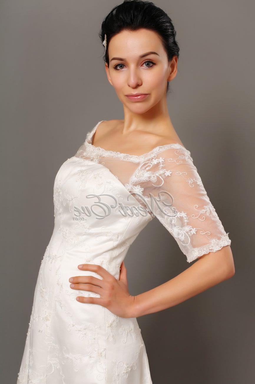 lace sleeve wedding dress