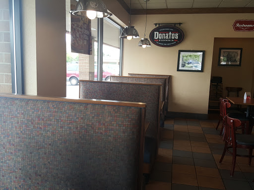 Pizza Restaurant «Donatos Pizza», reviews and photos, 7568 Worthington Galena Rd, Worthington, OH 43085, USA