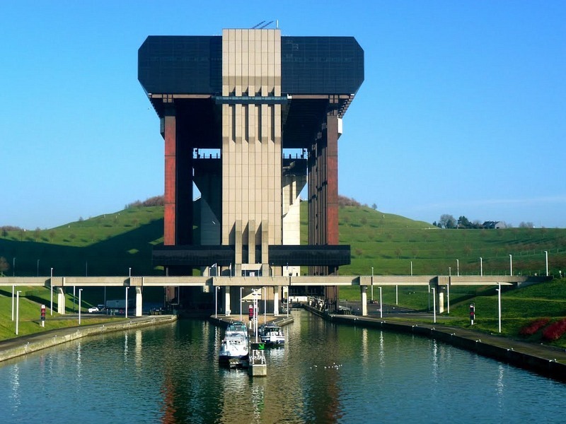 strepy-thieu-boat-lift-2