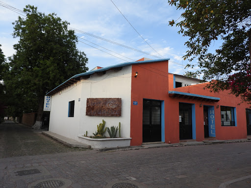 HOTEL AGUAZUL, Calle Bugambilia 1 Nte. 11, Morelos, Hgo., México, Alojamiento en interiores | HGO