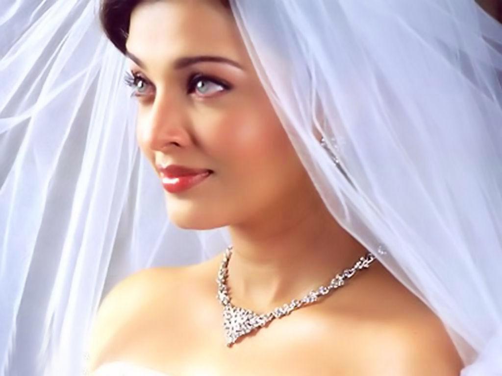 Aishwarya Rai Wedding Dress