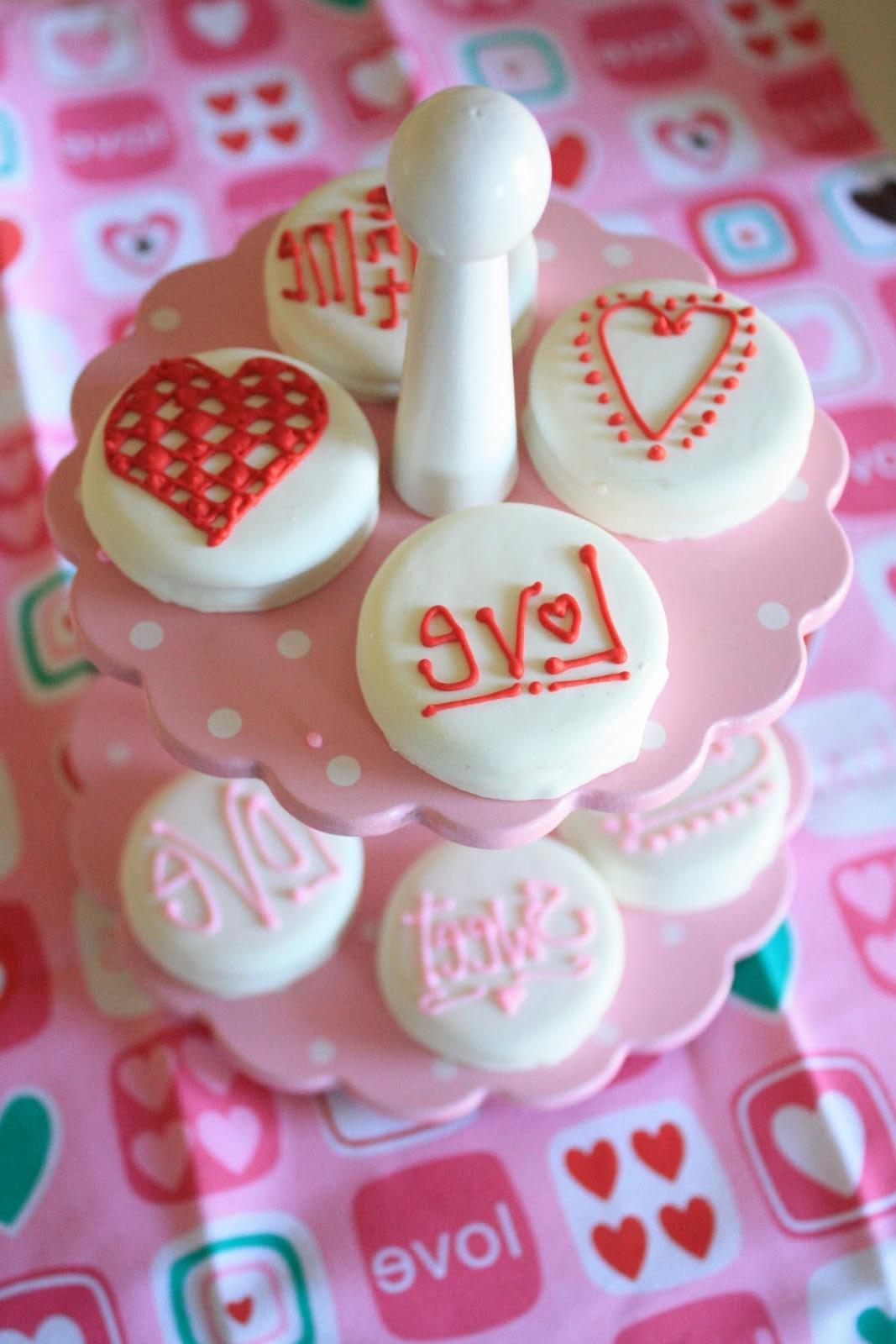 royal icing red and pink