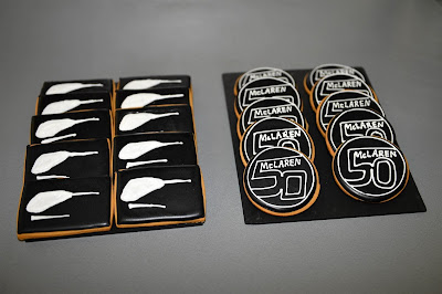 печеньки в честь 50-летия McLaren на Гран-при Италии 2013