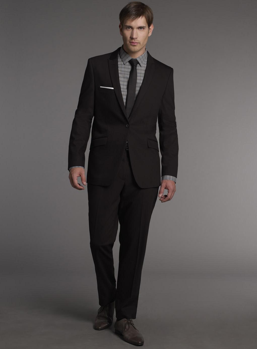 Black Suit   Skinny Tie