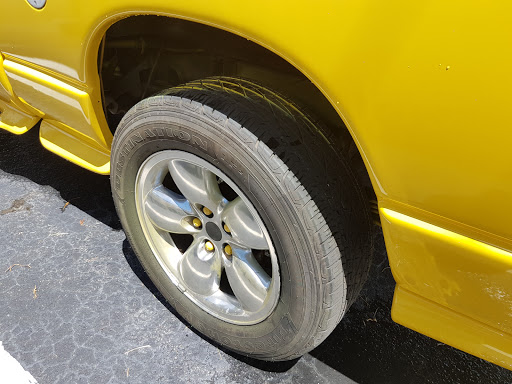 Auto Body Shop «Maaco Collision Repair & Auto Painting», reviews and photos, 12810 49th St N, Clearwater, FL 33762, USA