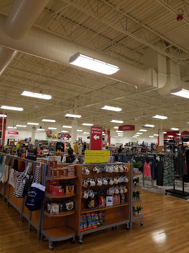 Department Store «T.J. Maxx», reviews and photos, 903 St George Ave, Woodbridge, NJ 07095, USA