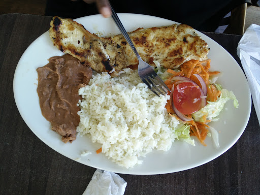 Salvadoran Restaurant «El Sabor Salvadoreño», reviews and photos, 2 Monroe St, Norwalk, CT 06854, USA