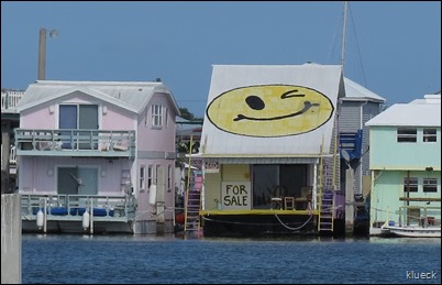 houseboat row