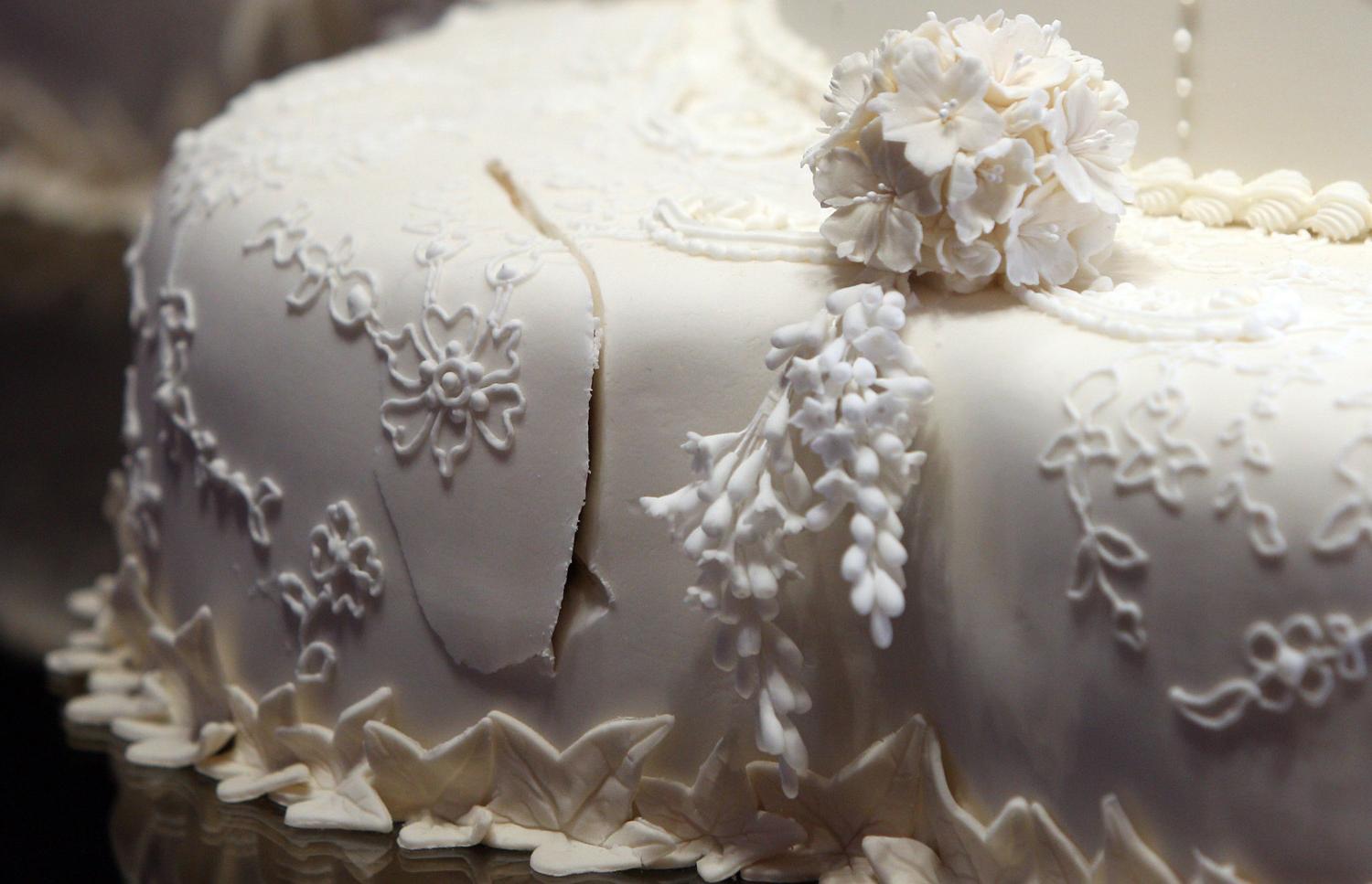 the royal wedding cake is
