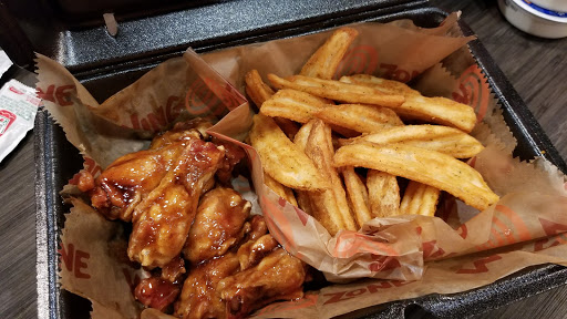 American Restaurant «Wing Zone», reviews and photos, 3612 Touhy Ave, Skokie, IL 60076, USA