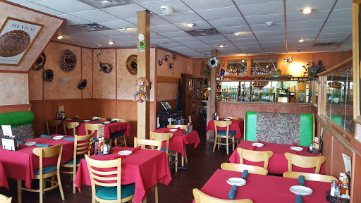 Mexican Restaurant «Coyote Flaco Mexican Restaurant», reviews and photos, 635 New Britain Ave, Hartford, CT 06106, USA