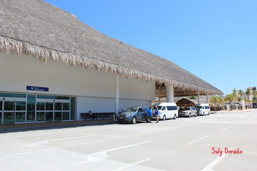 Aeropuerto Internacional de Huatulco, Carretera Costera Pinotera Salina Cruz Km. 237, El Zapote, 70980 Santa María Huatulco, OAX, México, Servicio de transporte | OAX
