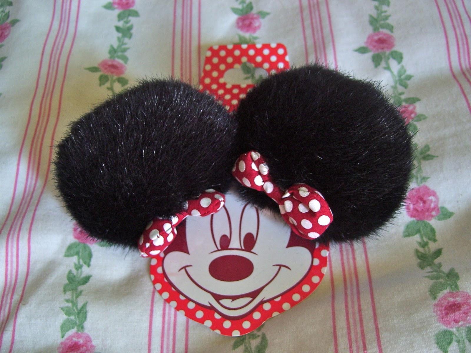 Minnie Mouse hair clips!