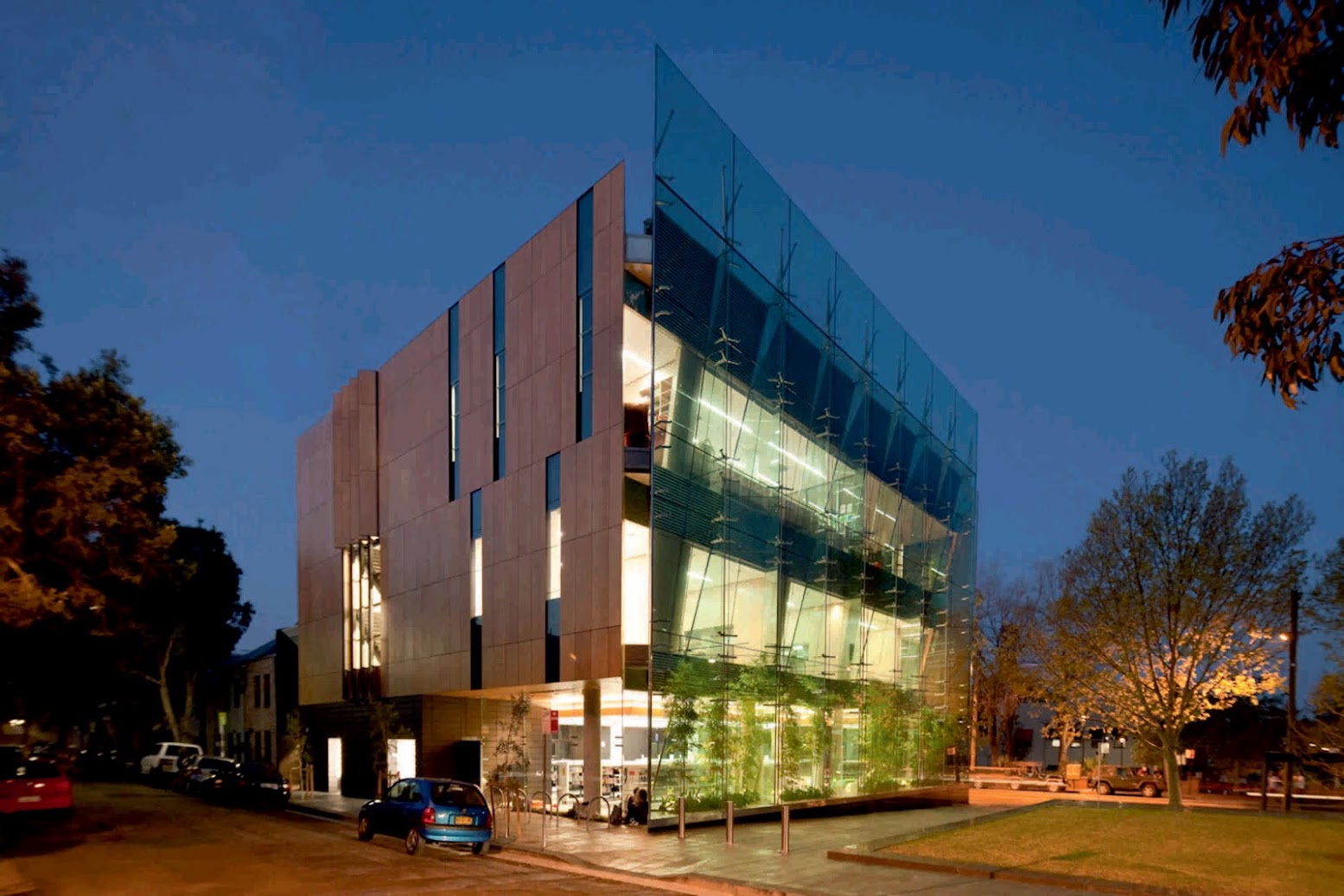 Surry Hills Community Centre by Francis-Jones Morehen Thorp