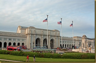 Union_Station_from_Columbus_Circle,_Washington,_D.C._2011