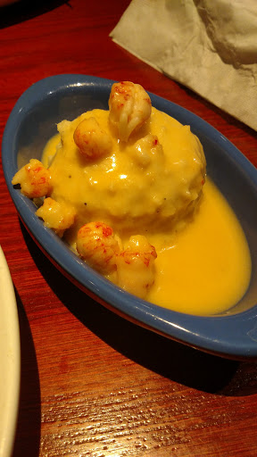 Seafood Restaurant «Red Lobster», reviews and photos, 170 E Beltline Parkway, Alton, IL 62002, USA