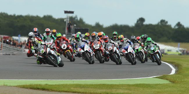 bsb-2015-snetterton-300-race-shakey.jpg