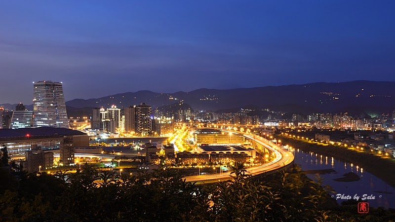 橫科山夜景