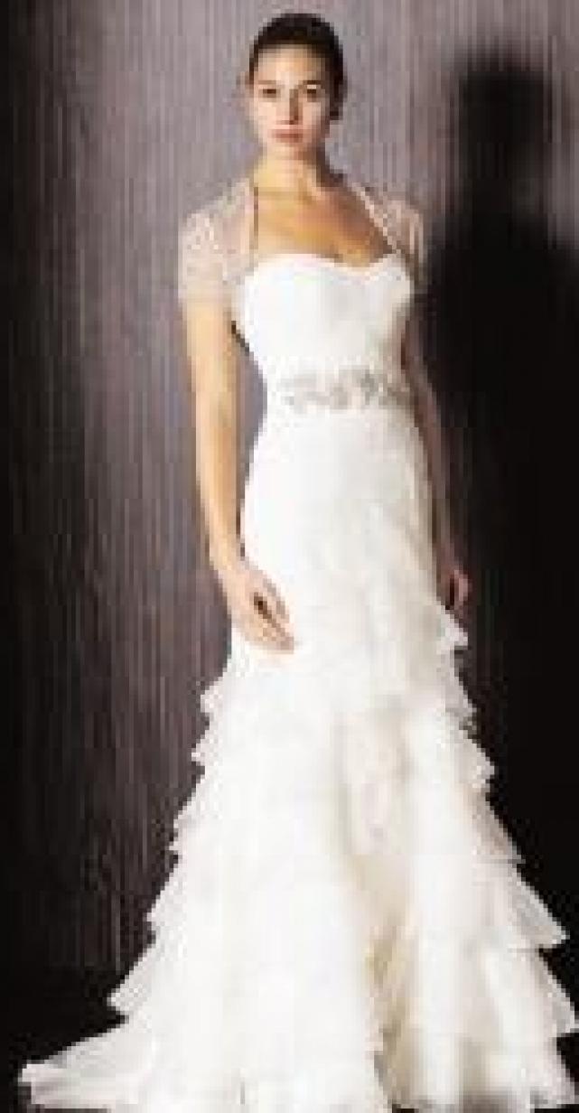 Choosing a wedding gown that