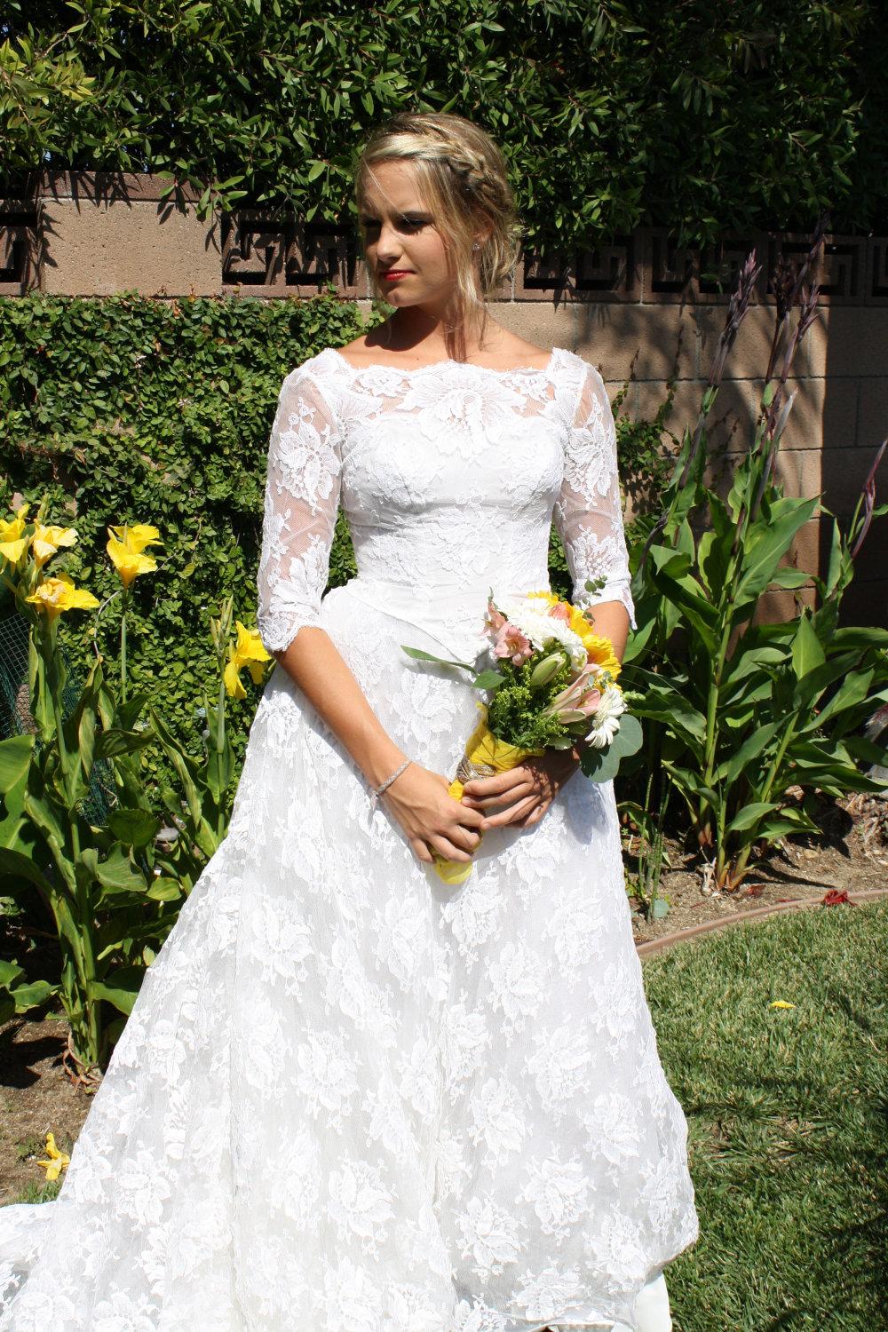 White Lace Wedding Dress