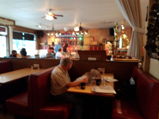 American Restaurant «Woodstock Cafe & Shoppes», reviews and photos, 117 S Main St, Woodstock, VA 22664, USA