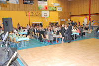 Les tables se remplissent ...