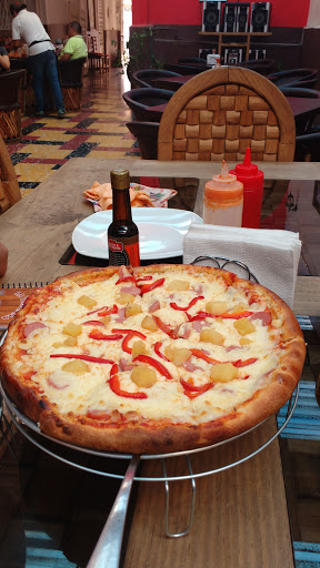 Pizzeria La Toscana, 38400, Av. Benito Juárez 52, Centro, Valle de Santiago, Gto., México, Restaurante de comida toscana | GTO