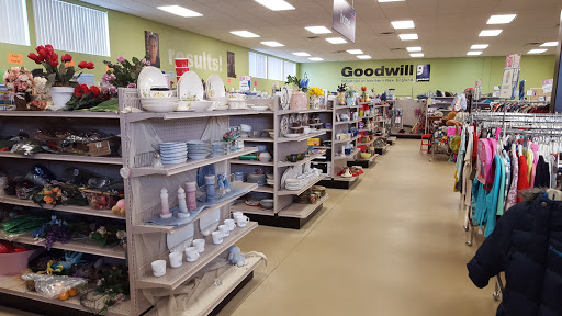 Donations Center «Goodwill Store and Donation Center», reviews and photos