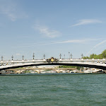 DSC06232.JPG - 16.06.2015. Paryż; wpływamy do centrum miasta  - mosty i statki na Sekwanie