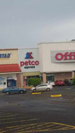 Petco Bernardo Quintana, Prol. Ezequiel Montes 8, San Pablo Tecnologico, 76130 Santiago de Querétaro, Qro., México, Tienda de productos para mascotas | Querétaro