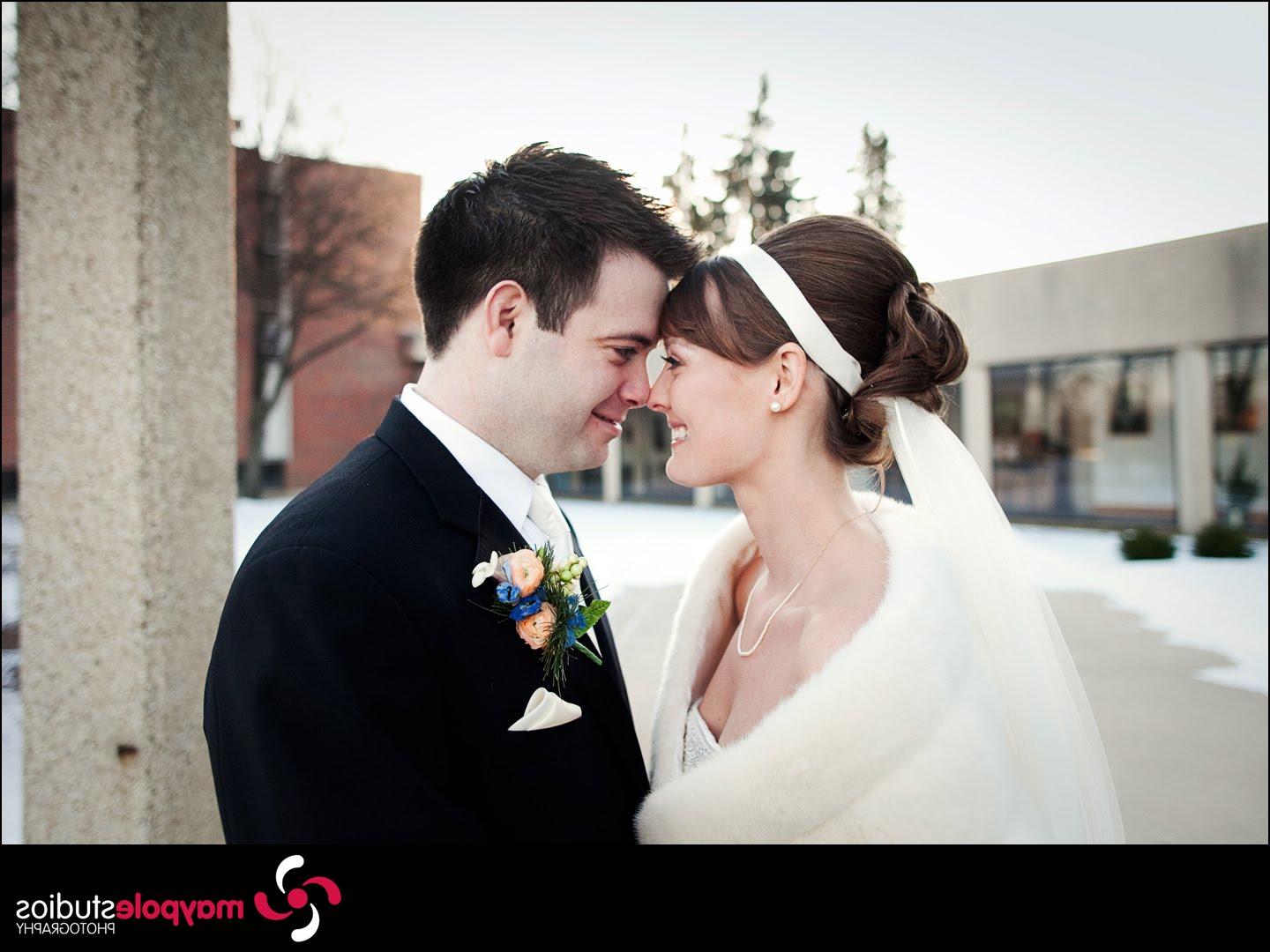 Kisses and snow, a winter wedding for Sarah & Matt
