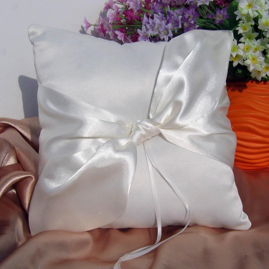 Wedding supplies ring pillow