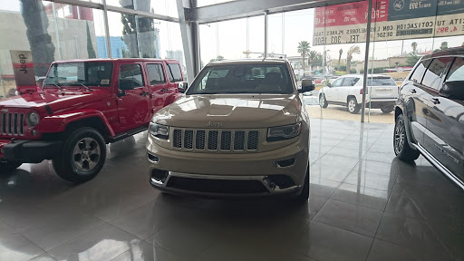 Chrysler Angelópolis, Vía Atlixcáyotl 4004, Zona Atlixcayotl Sur, 72810 Puebla, Pue., México, Concesionario Jeep | PUE