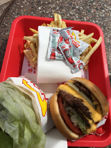 Hamburger Restaurant «In-N-Out Burger», reviews and photos, 2950 E Capitol Expy, San Jose, CA 95148, USA