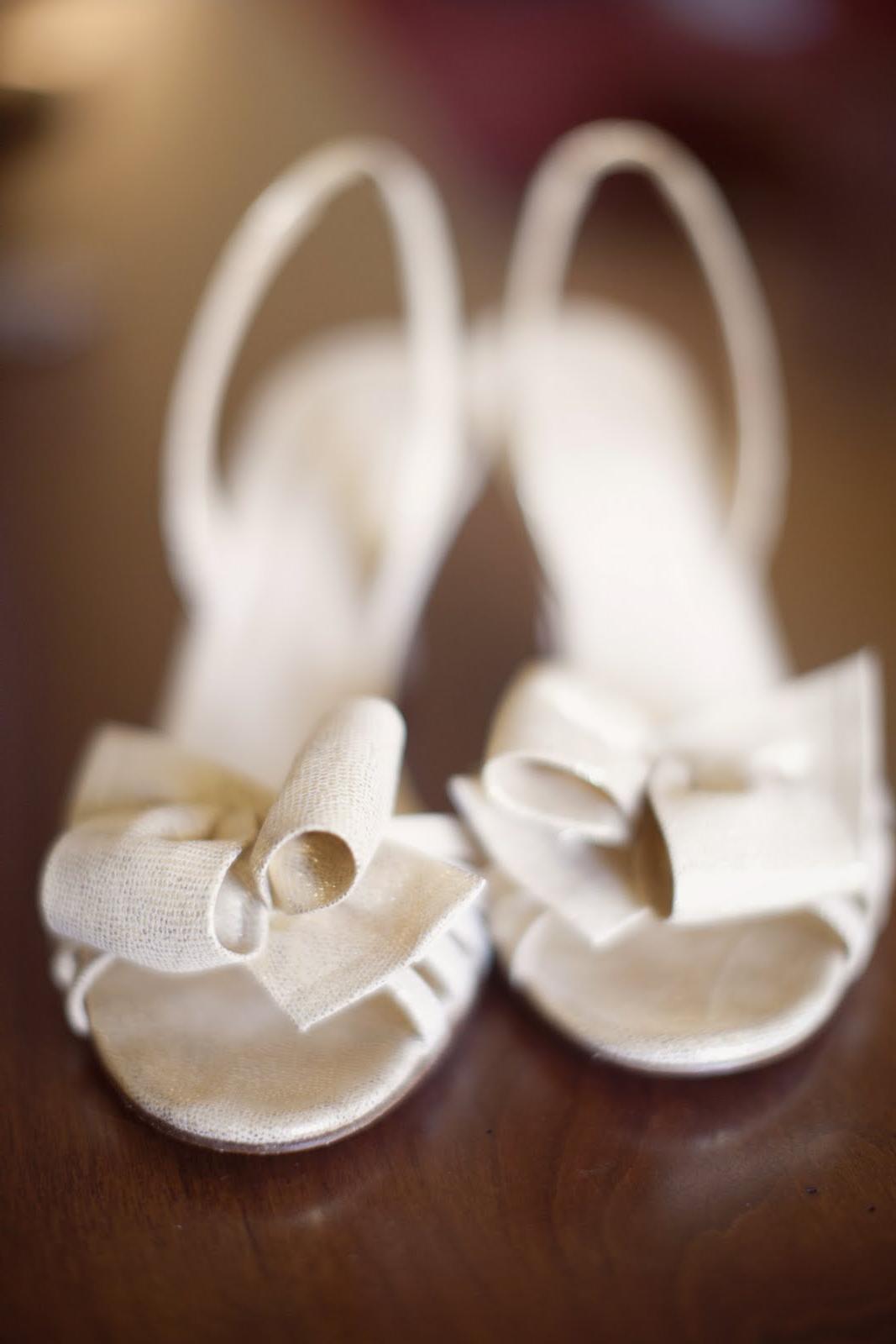 wedding shoes with a bow