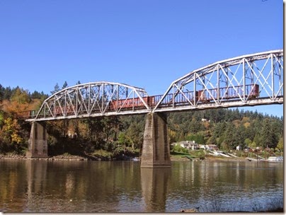 IMG_9184 Willamette River Railroad Bridge at River Villa Park in Milwaukie, Oregon on October 23, 2007