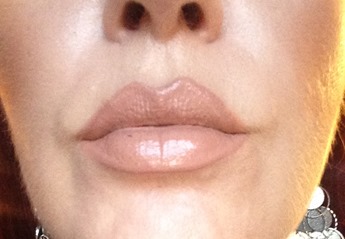 wearing NYC New York Color Expert Last Lip Lacquer in Bare Brooklyn_1