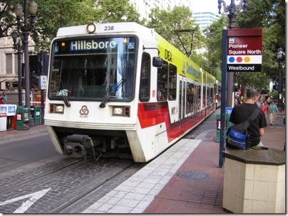 IMG_8584 TriMet MAX Type 2 Siemens SD660 LRV #238 in Portland, Oregon on August 19, 2007