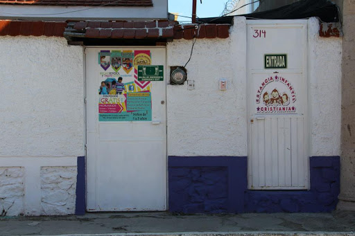 Estancia Infantil Cristiania, Calle Degollado, Chapala Centro, 45900 Chapala, Jal., México, Escuela infantil | JAL